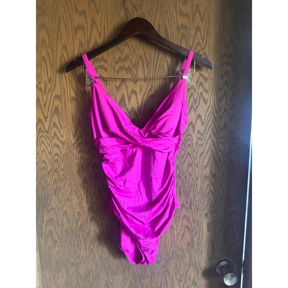 Calvin Klein Womens Pink Twist Front Ruched One Piece Swimsuit‎ Size 10 Magenta